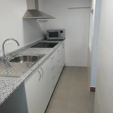 Casa De Tres Con Parking Bajo La Casa Semesterbostad