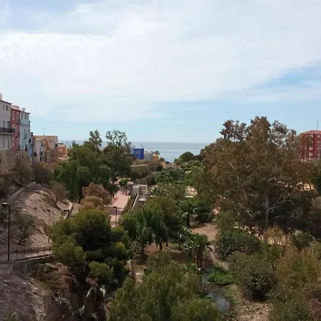 Semesterbostad Casa De Tres Con Parking Bajo La Casa
